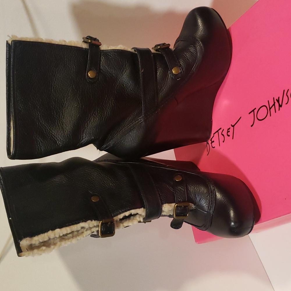 Betsey Johnson Ryderrr Black Leather Faux Shearling Lined Buckled Ankle Boot
